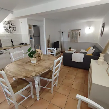 Mas De La Tour Carbonniere