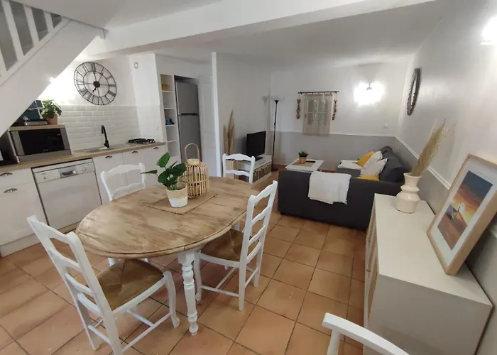 Mas De La Tour Carbonniere